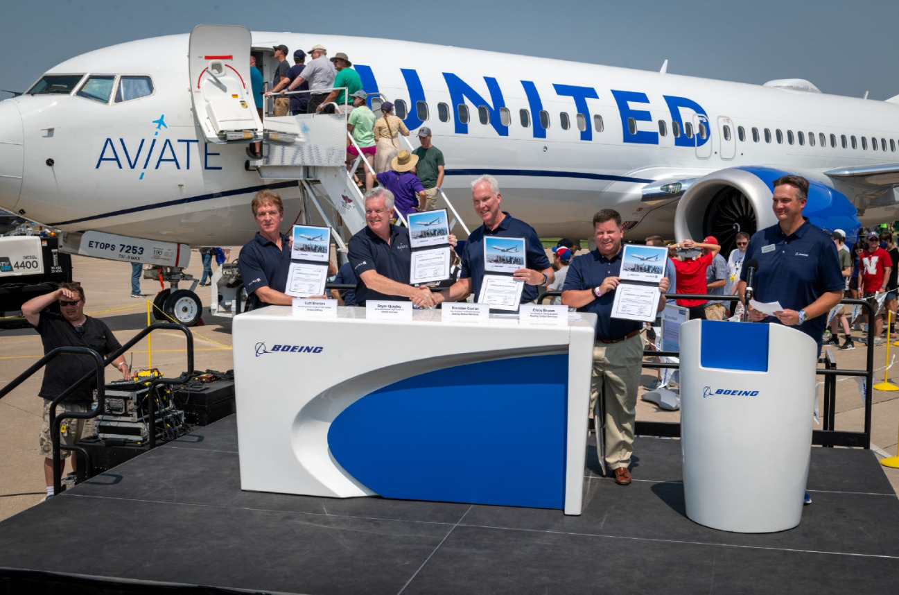 United Airlines celebra a primeira turma histórica de pilotos graduada