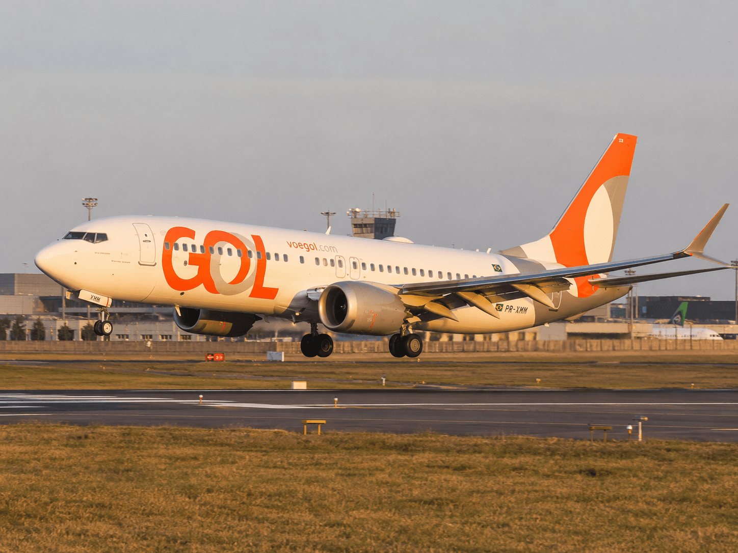 GOL oferece Fast Pass Visa no Galeão para clientes Magno e Business INSIGNIA