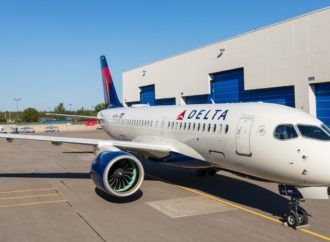 Delta adia lançamento nos EUA A220 devido ao impasse do governo americano