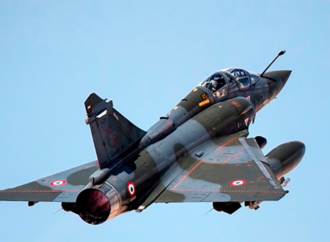 Queda de Mirage Francês tem poucas esperanças de encontrar pilotos vivos