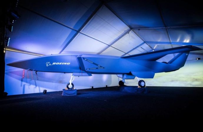 Boeing desenvolve um jato de combate autônomo