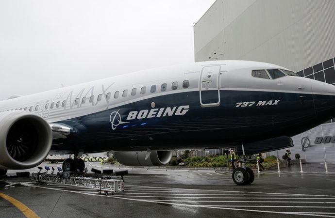 Mais países proíbem Boeing 737 MAX em meio a preocupações de segurança