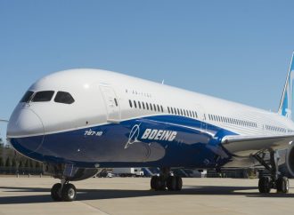 Boeing considera novo corte de produção no 787 Dreamliner, dizem fontes