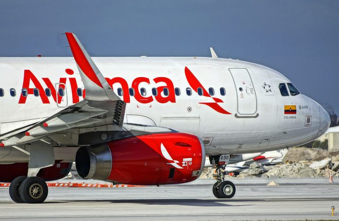 Avião da Avianca tem perda súbita de altitude – 8 ficam feridos