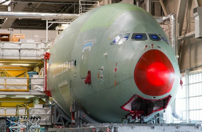 Estados Unidos aumentam de 10% para 15% as tarifas de aeronaves Airbus