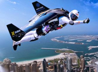 Não é um pássaro, nem um avião. É um “Jetman” a quebrar recordes em Dubai