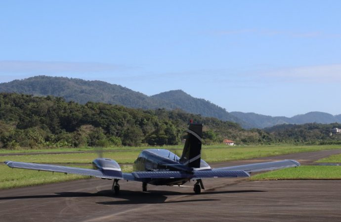 Assinatura de convênio garante recursos para balizamento e cerca do Aeroporto Regional de Blumenau(SSBL)