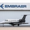 Embraer entrega primeiro novo e aprimorado Phenom 300E dentro do cronograma