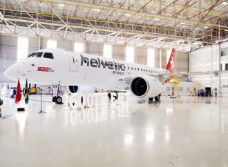 E-Jet 1.600º da Embraer entregue à Helvetic Airways