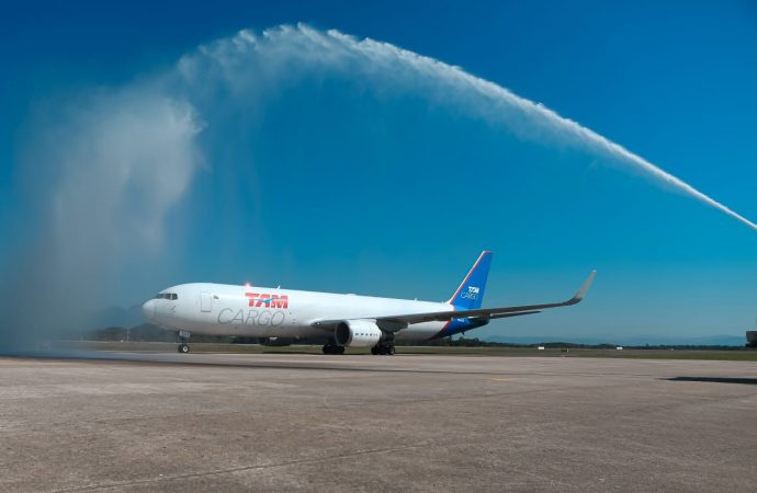 Floripa Airport e LATAM Cargo inauguram oficialmente a rota cargueira inédita Miami-Florianópolis