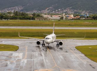 Operadores aeroportuários e aéreos ganham novos manuais sobre reporte, reparo e manutenção de pista