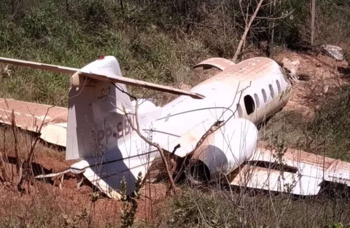 Acidente de avião deixa três feridos em aeroporto de Diamantina(SNDT)