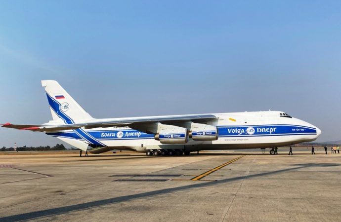 Aeroporto Int. De Belo Horizonte, SBCF, recebe carga da Anglo American no gigante ANTONOV AN-124