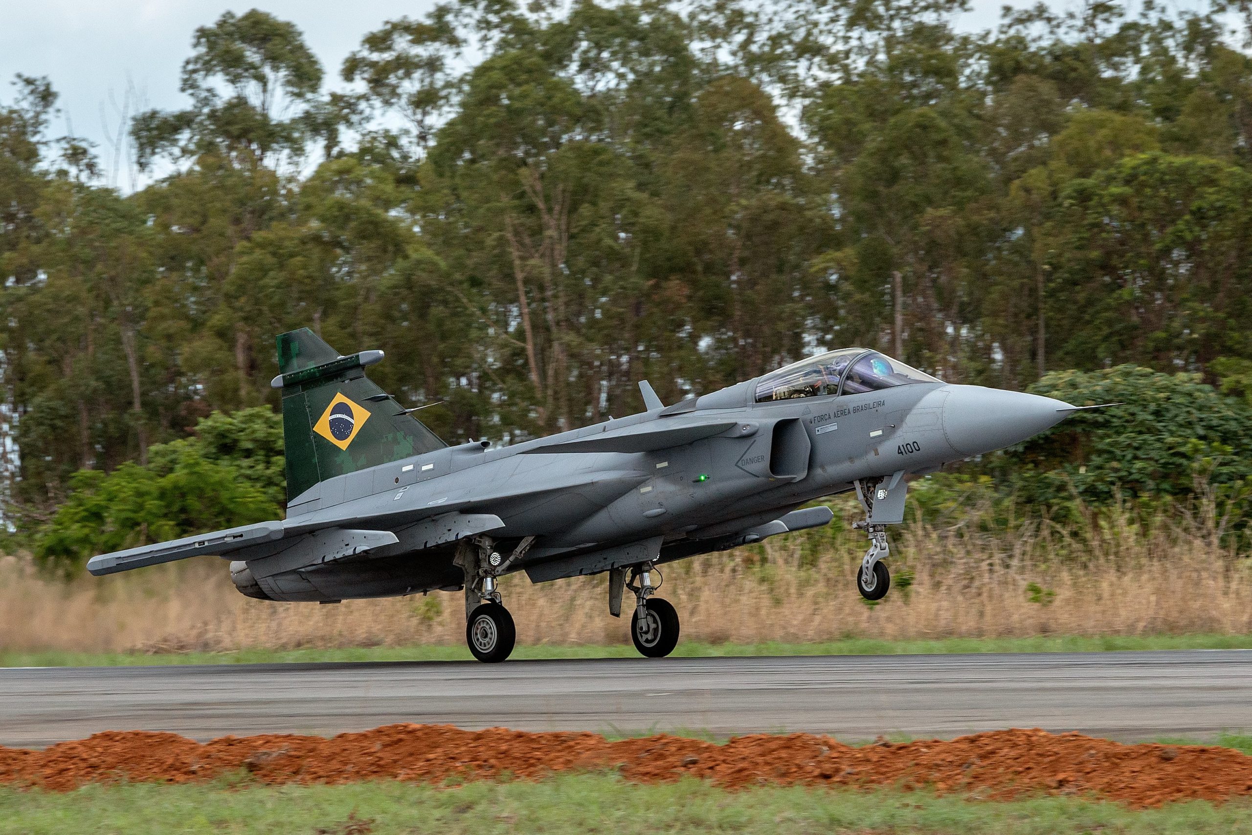 FAB lança vídeo em homenagem ao Dia da Aviação de Caça