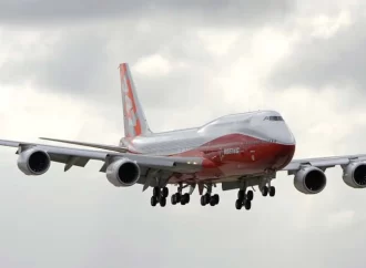 FAA aborda condição insegura de asa e trem de pouso do Boeing 747