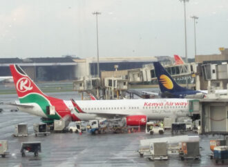 Incidente: voo KQ 606 da Kenya Airways B737 sofre falha de pressurização da cabine