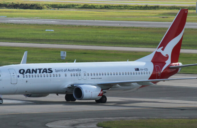 Boeing 737 da Qantas pousa com segurança em Sydney após alerta de maio sobre o Oceano Pacífico