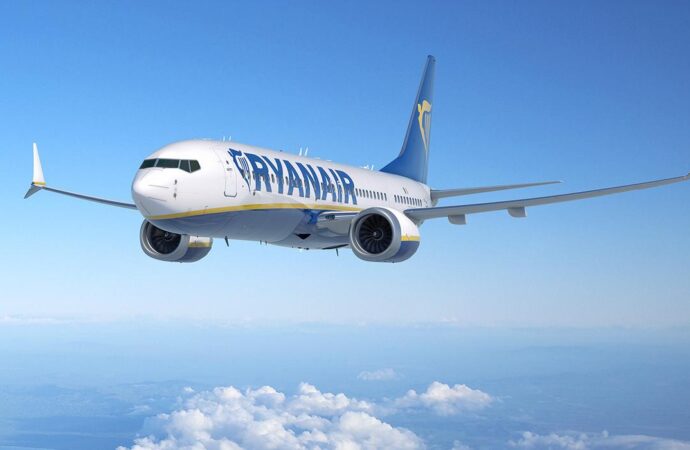 Hungria e Grécia usam jatos para interceptar voo da Ryanair devido a ameaça de bomba