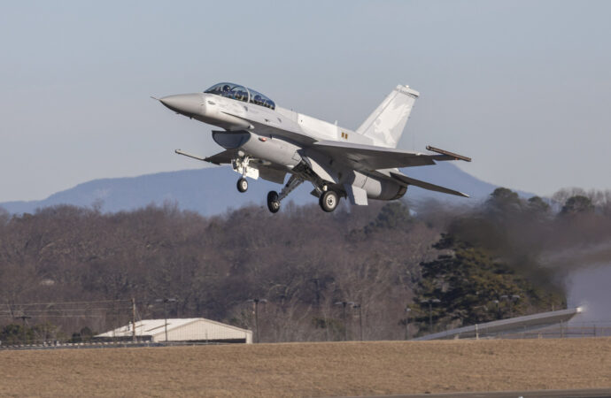 Lockheed Martin Anuncia Primeiro Voo Bem-Sucedido Da Aeronave F-16 Block 70