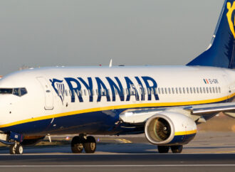 Avião da Ryanair tem ameaça de bomba e é escoltado por caças em voo entre Polônia e Grécia