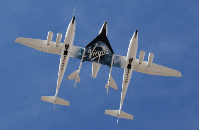 Virgin Galactic reiniciará voos de turismo espacial após reestruturação de liderança