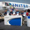 United Airlines celebra a primeira turma histórica de pilotos graduada em sua academia de aviação