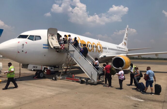 Flybondi inicia segundo voo diário entre Florianópolis e Buenos Aires