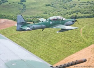 FAB e PF atuam em conjunto para interceptar aeronave carregada com drogas em SP