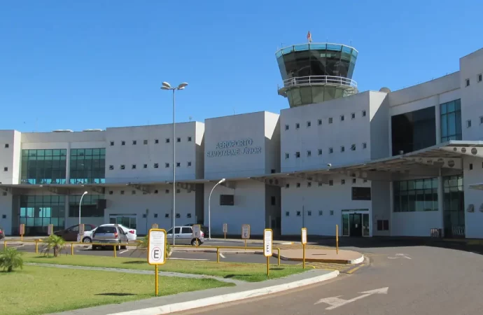 Aeroporto de Maringá amplia destinos para alta temporada de verão