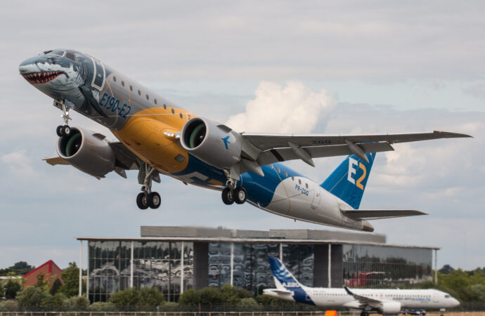 Embraer confirma pedido para 15 aeronaves E195-E2