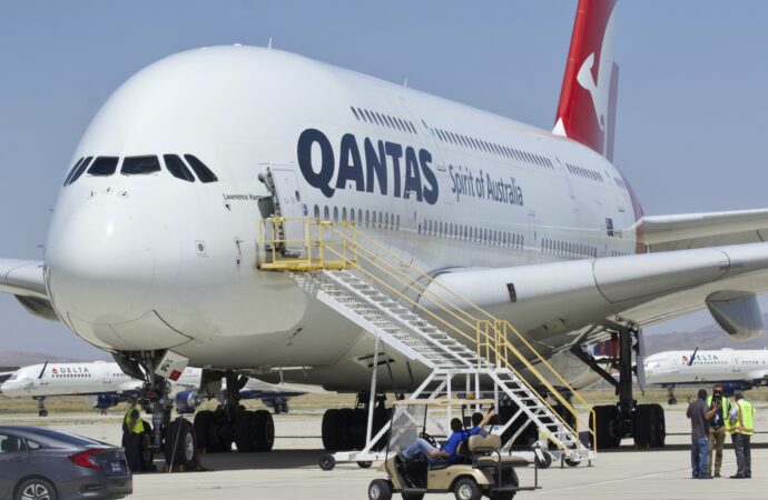 Emergência médica crítica obriga Qantas A380 a desviar para a Grécia