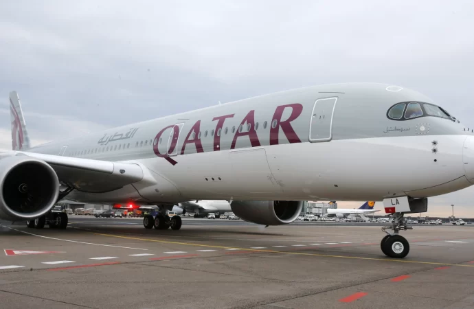 Airbus e Qatar Airways chegam a “acordo” sobre problema de pintura do A350