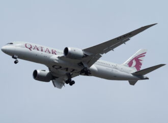 Boeing 787 da Qatar Airways perde até 1.000 pés de altitude na decolagem