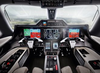 Phenom 300 da Embraer se torna o jato leve mais vendido do mundo pelo 11º ano consecutivo