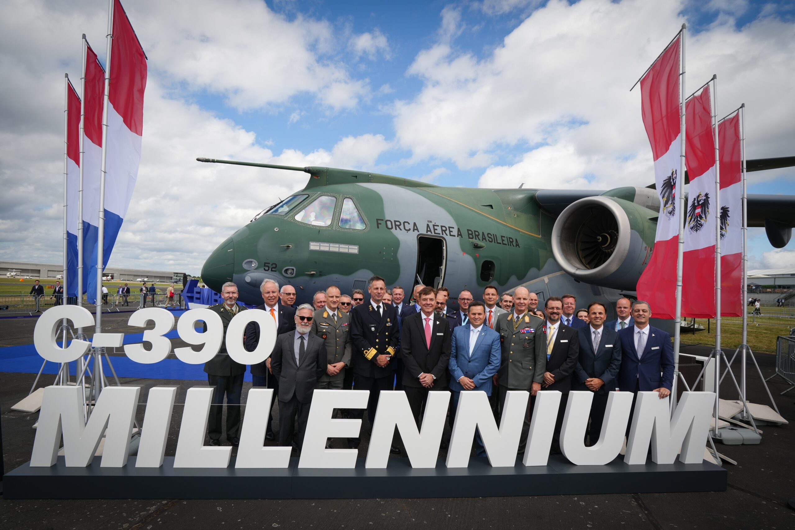 Holanda e Áustria firmam contrato com a Embraer para aquisição de nove aeronaves multimissão C-390 Millennium