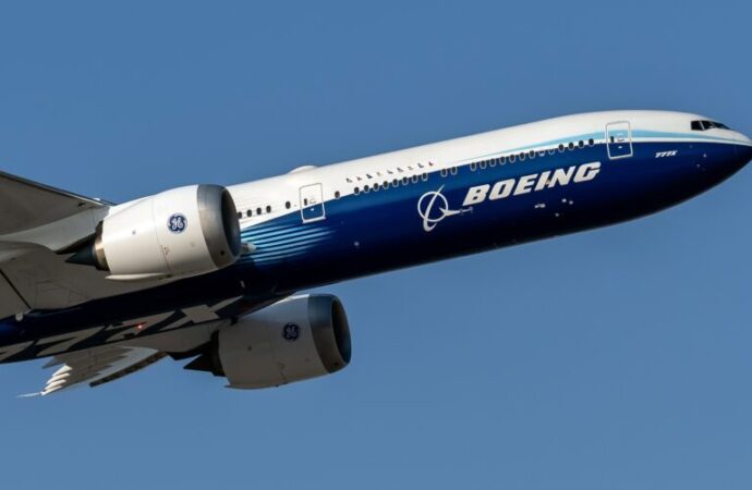 Boeing retoma testes do 777X