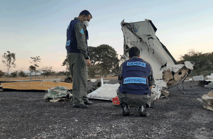 Como Implementar Recomendações de Segurança para Reduzir Acidentes Aeronáuticos. Por Cmt. Rayol