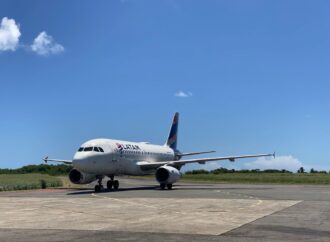 LATAM inaugura rota São Paulo-Fernando de Noronha com 100% de ocupação