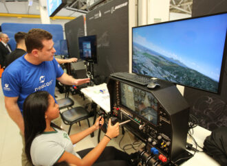 Boeing traz ao Brasil Experiência Aeronáutica Imersiva para alunos do Ensino Médio