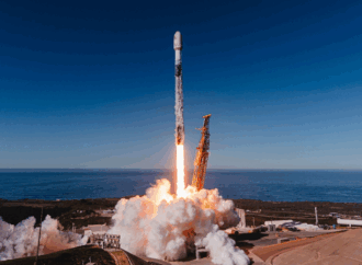 ICEYE lança cinco novos satélites, apoiando missões adicionais de clientes